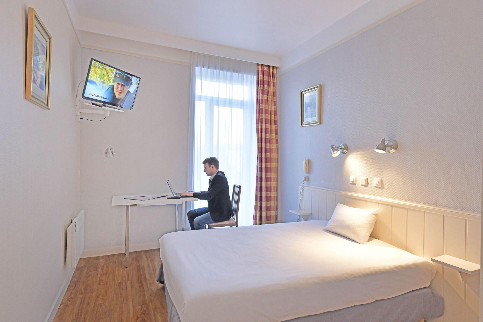 Hotel Saint Andre Gare Sncf Clermont-Ferrand Zewnętrze zdjęcie